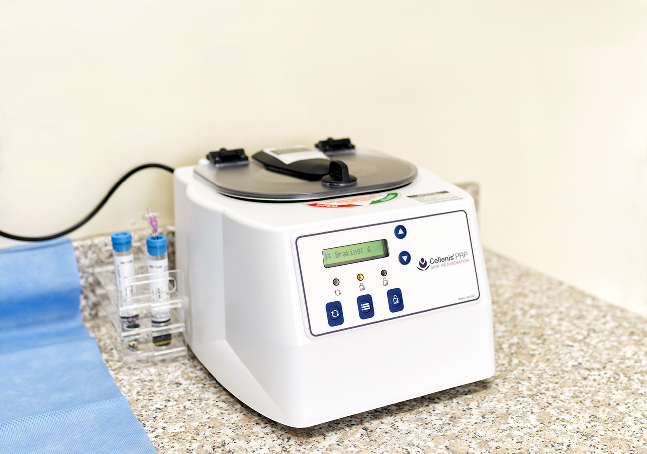 Cellenis Centrifuge PRP at The Maitland Clinic